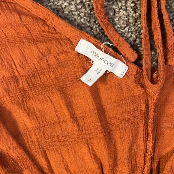 Maurice’s Top - Picture 2 of 3